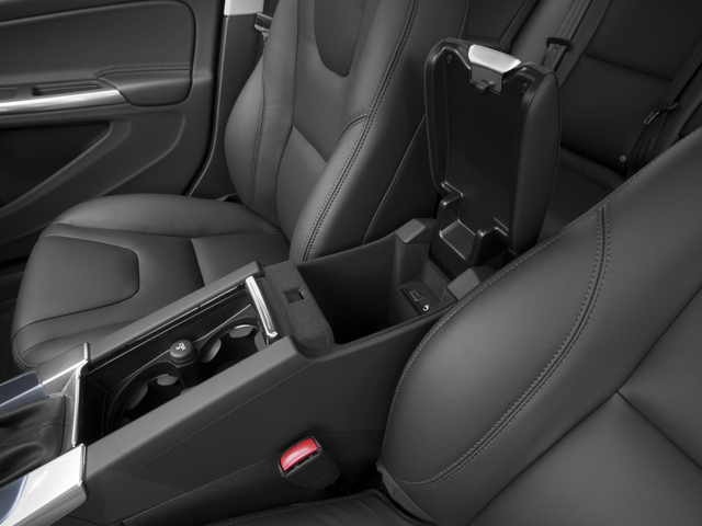 2018 Volvo V60 Cross Country Platinum
