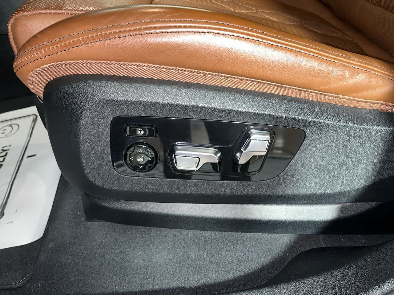 2023 BMW X6 xDrive40i xDrive40i