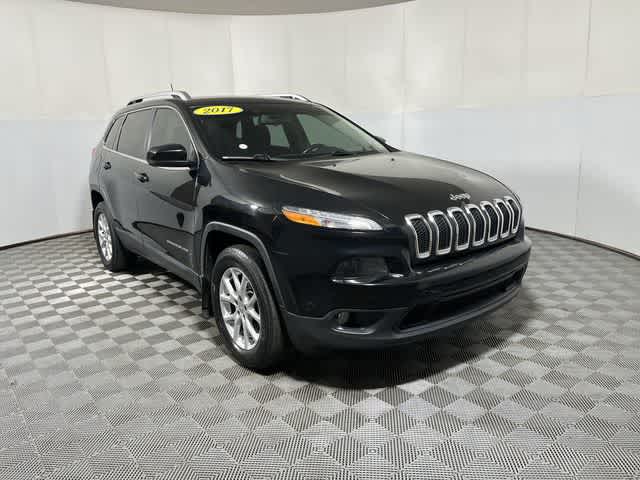 Used 2017 Jeep Cherokee Latitude with VIN 1C4PJMCS5HW587241 for sale in Franklin, IN