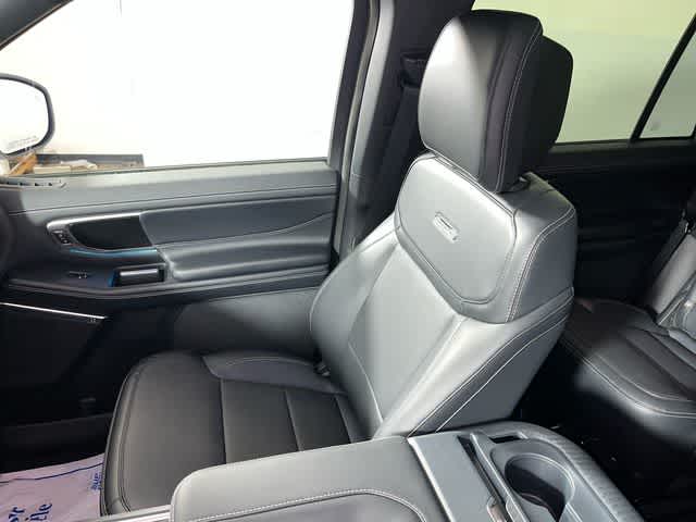 2026 Ford Expedition Platinum®