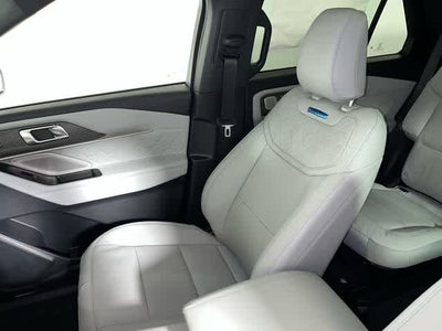 2027 Ford Explorer Platinum™