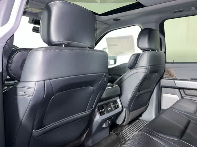 2025 Ford Super Duty F-250® Lariat®