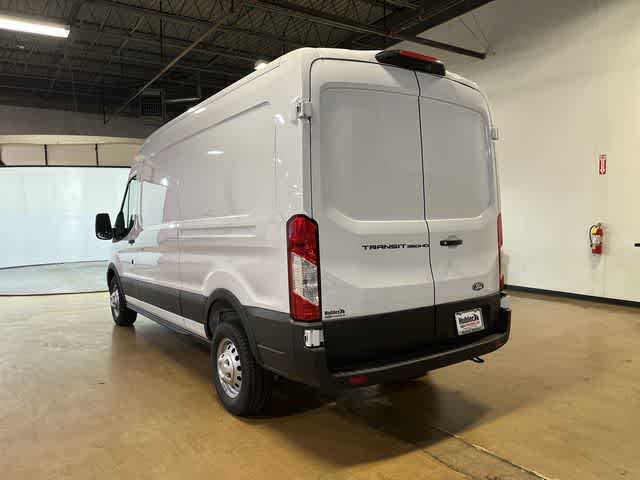 2026 Ford Transit Cargo Van T-350 HD 148" Med Rf 9950 GVWR RWD