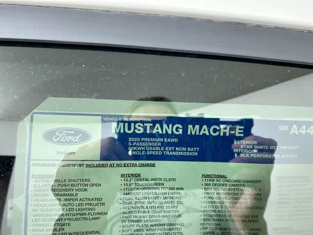 2025 Ford Mustang Mach-E Premium - Photo 17