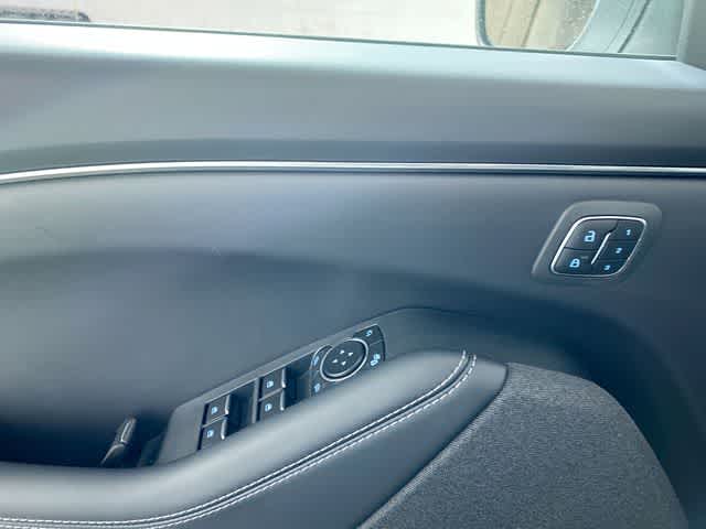 2025 Ford Mustang Mach-E Premium - Photo 18