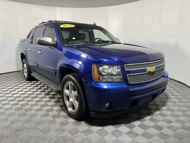 Used 2013 Chevrolet Avalanche LT with VIN 3GNTKFE71DG132788 for sale in Franklin, IN