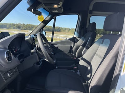 2025 Mercedes-Benz Sprinter Passenger Van 2500 Standard Roof I4 Diesel 144" RWD