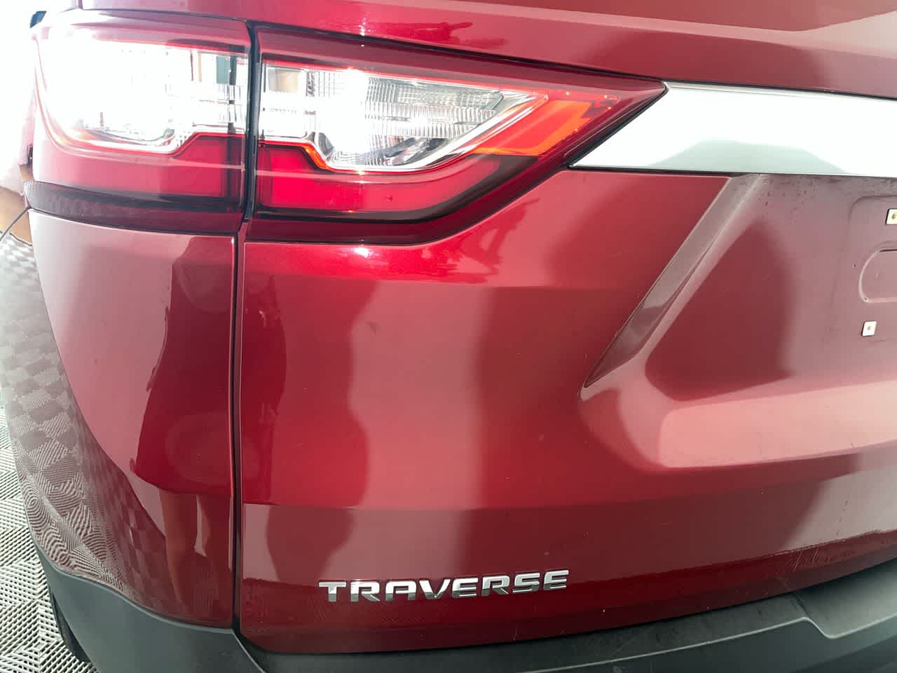 2018 Chevrolet Traverse LT Cloth