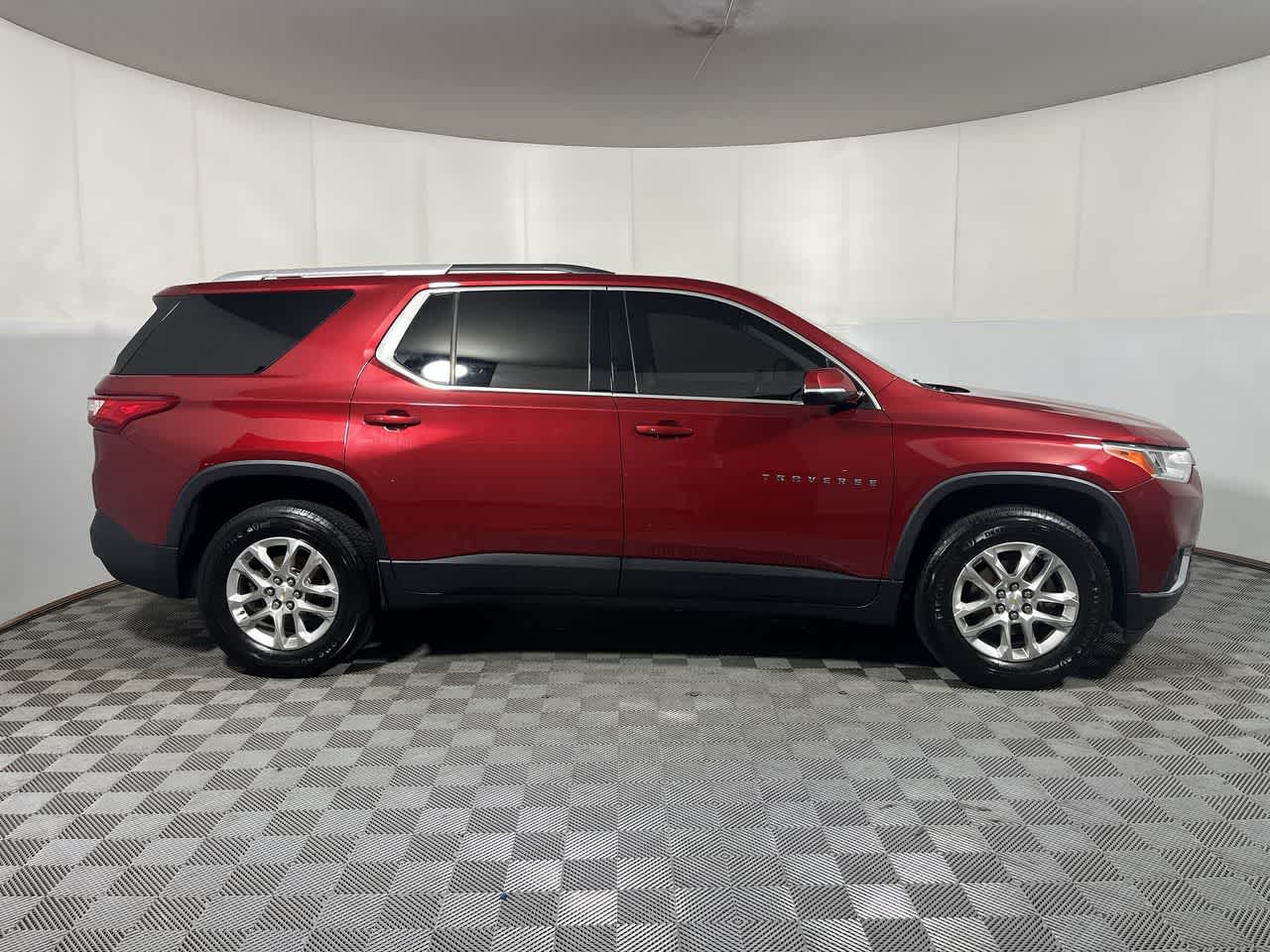 2018 Chevrolet Traverse LT Cloth