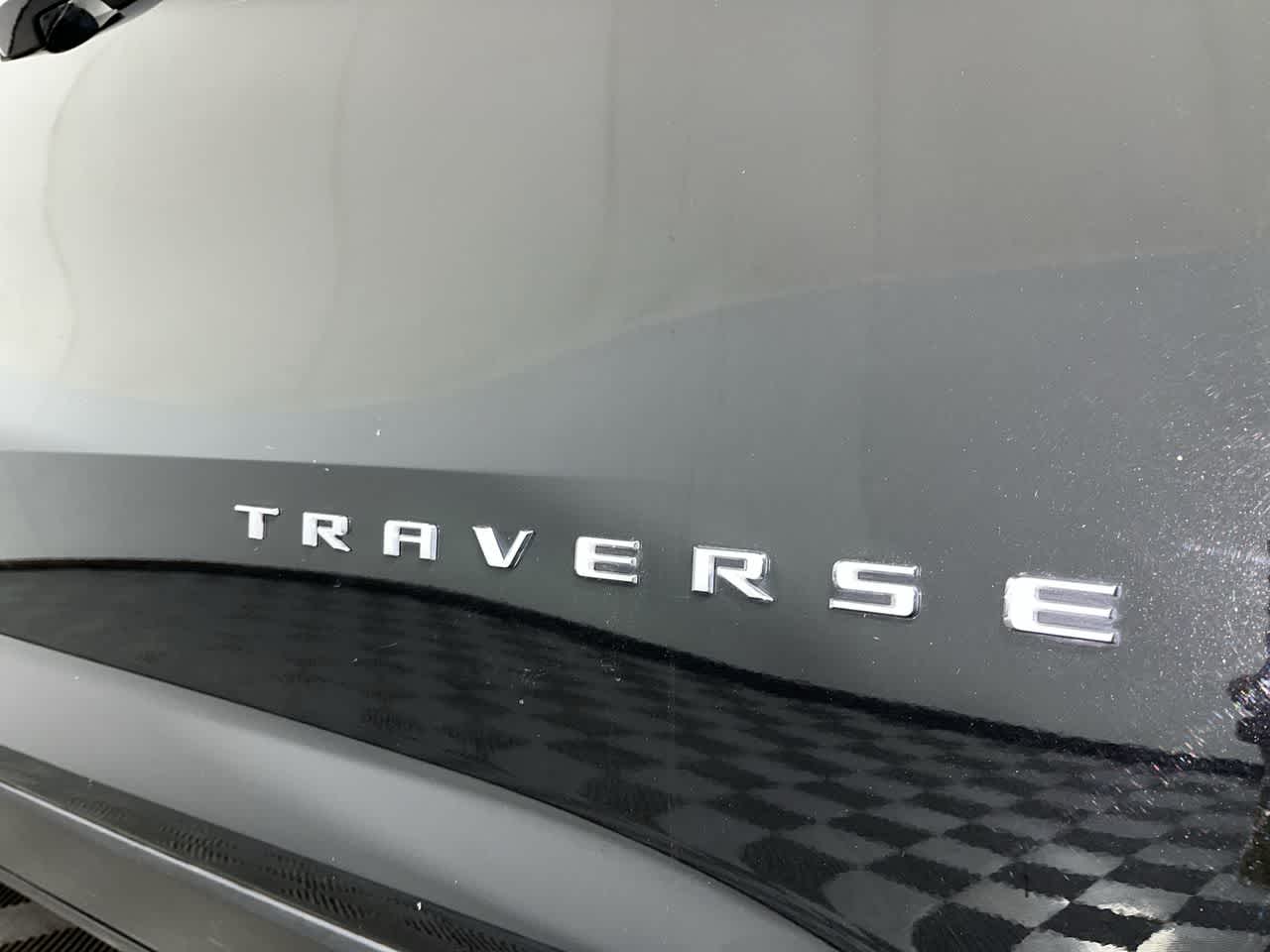 2024 Chevrolet Traverse LT