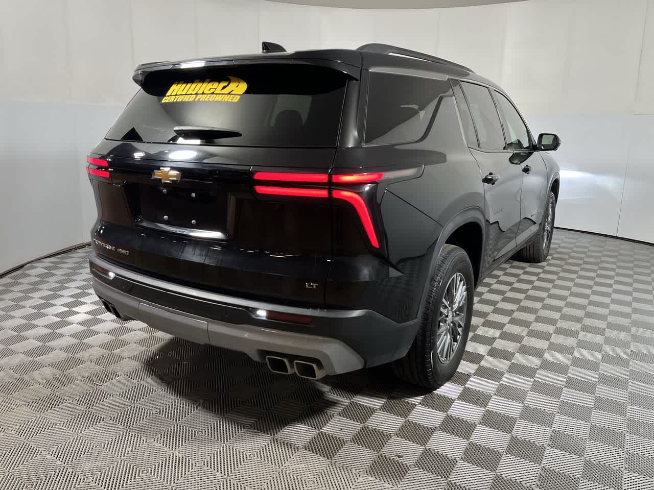 2024 Chevrolet Traverse LT
