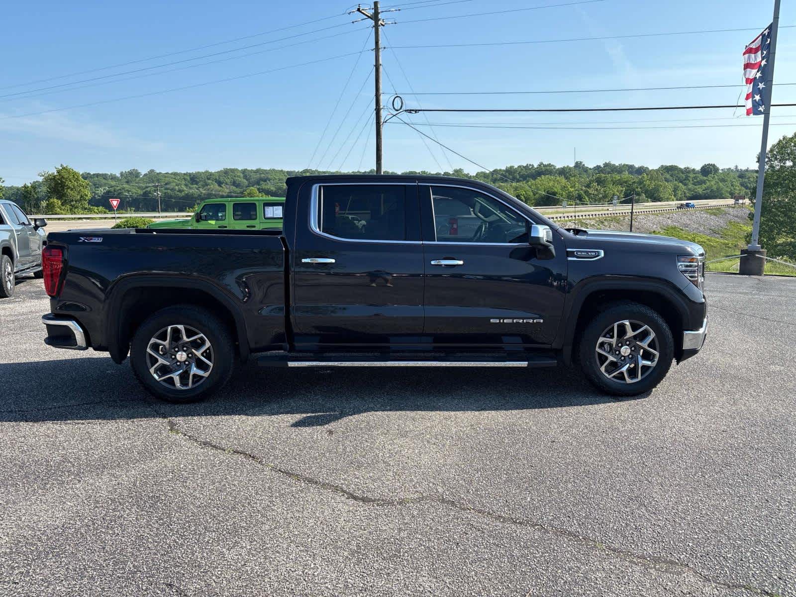 2023 GMC Sierra 1500 SLT