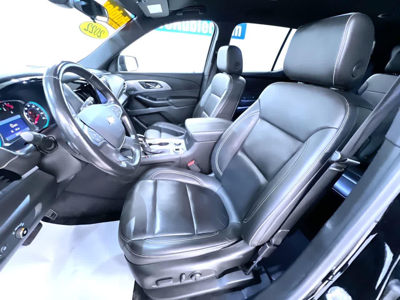 2022 Chevrolet Traverse LT Leather