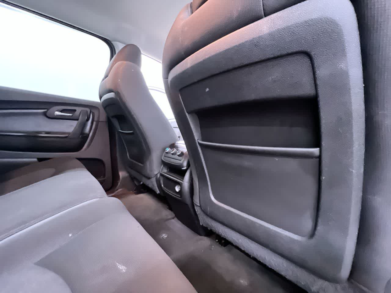 2011 Chevrolet Traverse LT w/1LT
