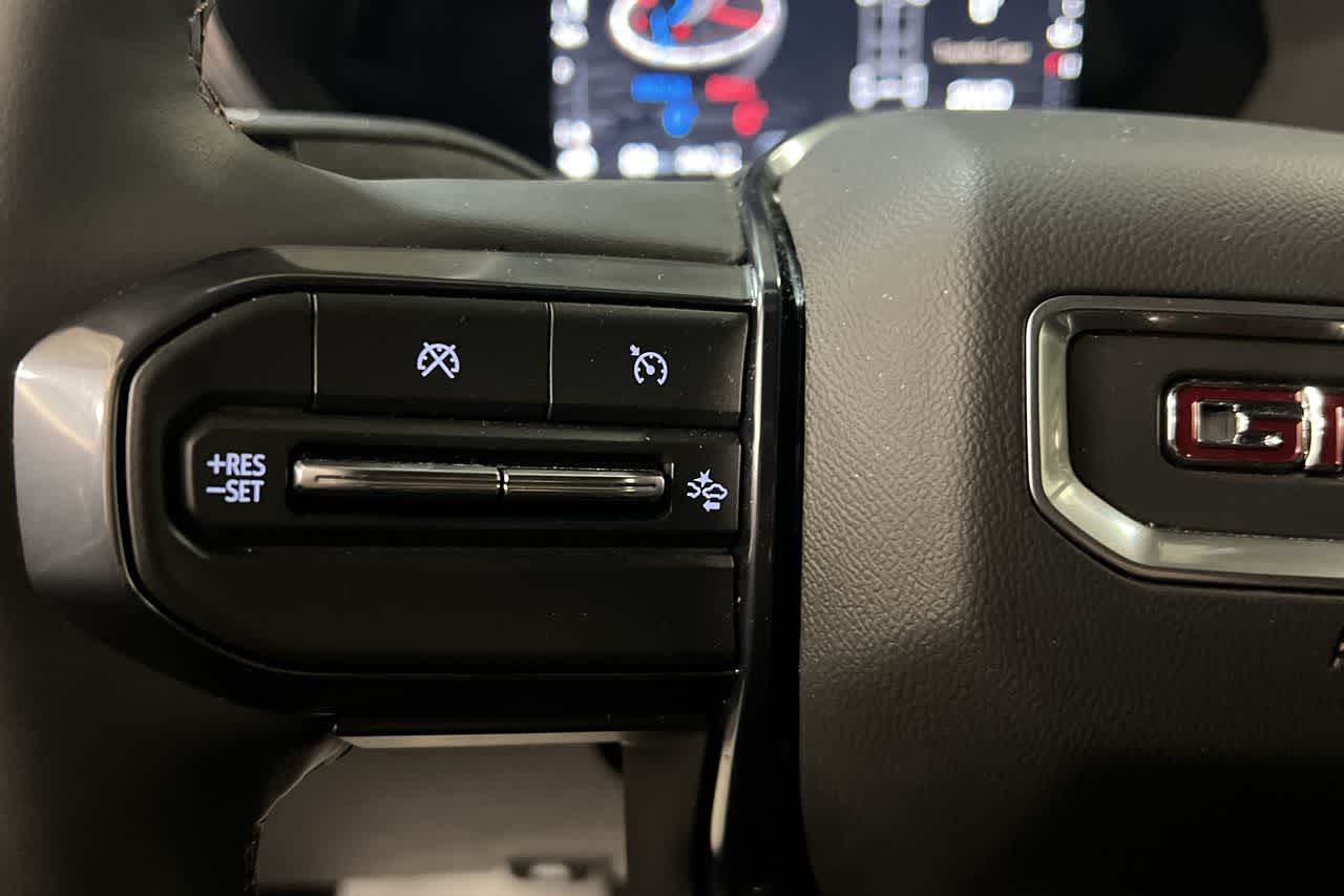2023 GMC Canyon 4WD AT4