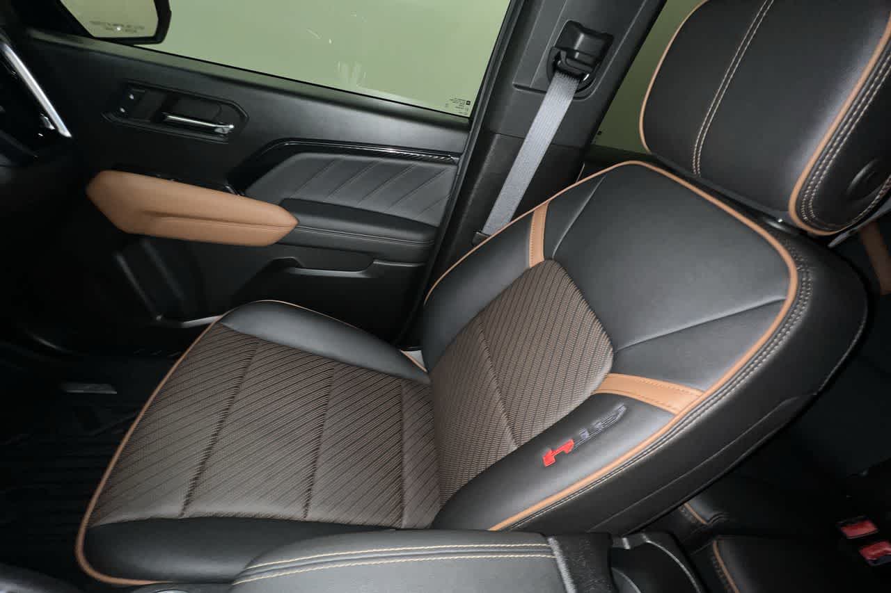 2023 GMC Canyon 4WD AT4