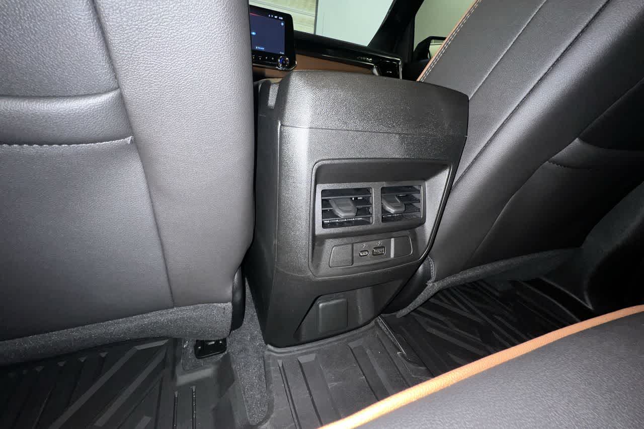 2023 GMC Canyon 4WD AT4