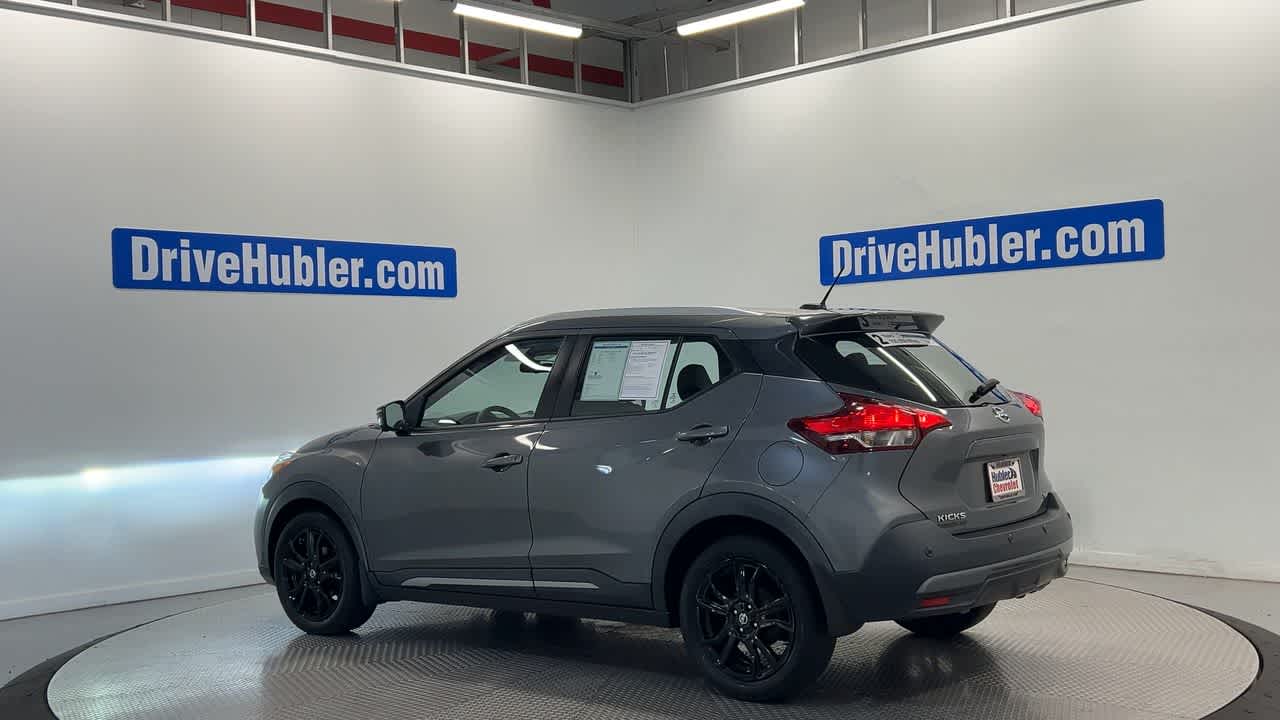 2020 Nissan Kicks SR