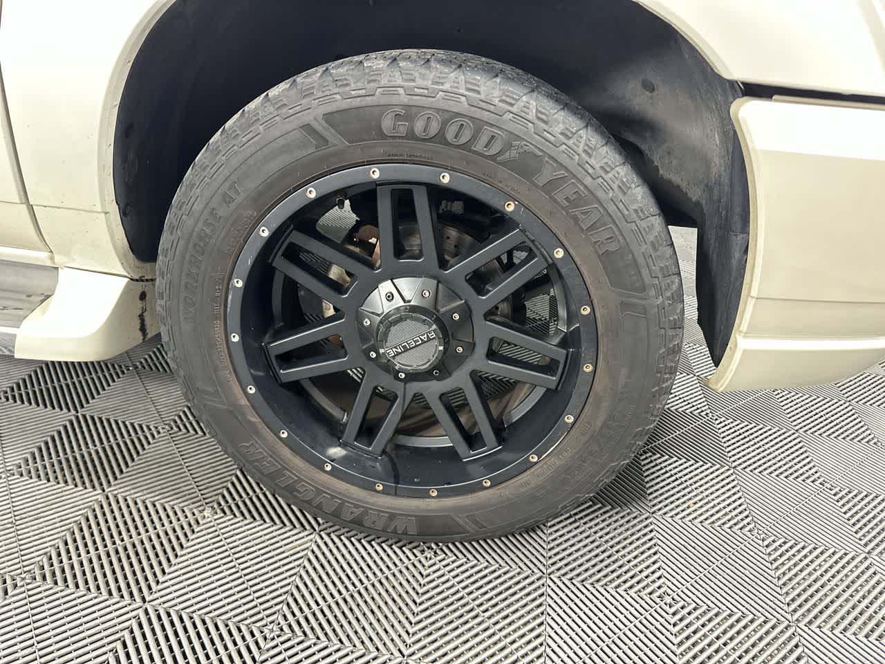 2005 Cadillac Escalade EXT Base