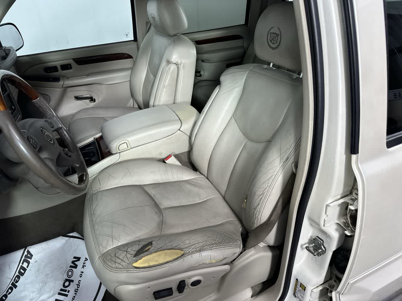 2005 Cadillac Escalade EXT Base