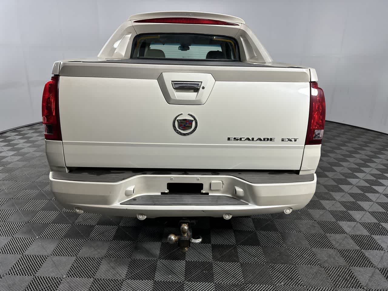 2005 Cadillac Escalade EXT Base