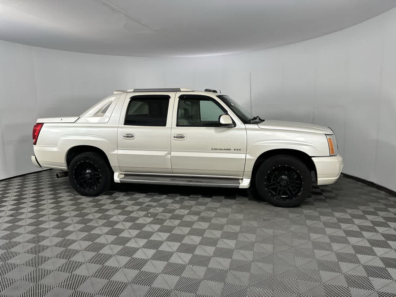 2005 Cadillac Escalade EXT Base