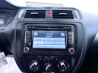 2011 Volkswagen Jetta TDI LE