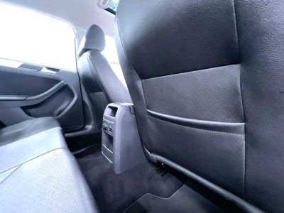 2011 Volkswagen Jetta TDI LE