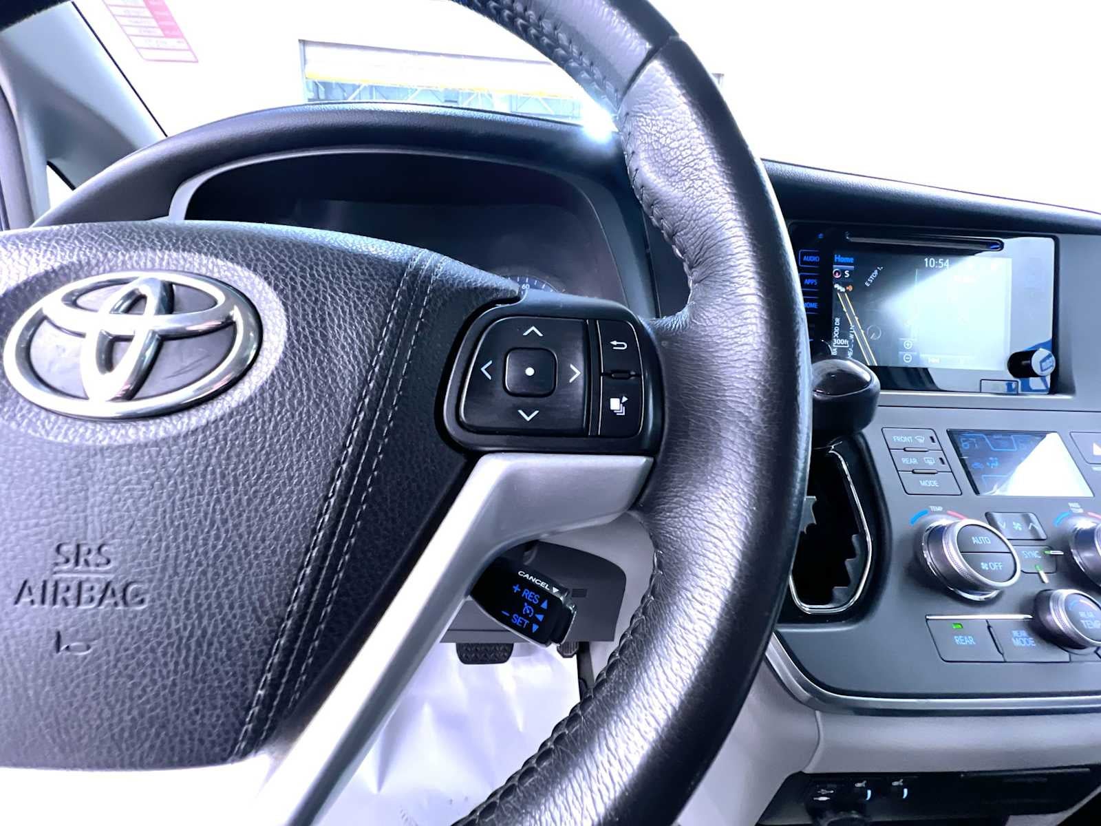 2017 Toyota Sienna XLE