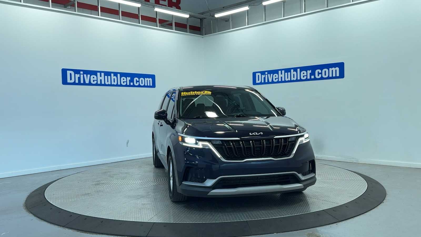2023 Kia Carnival LX
