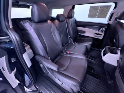 2023 Kia Carnival LX