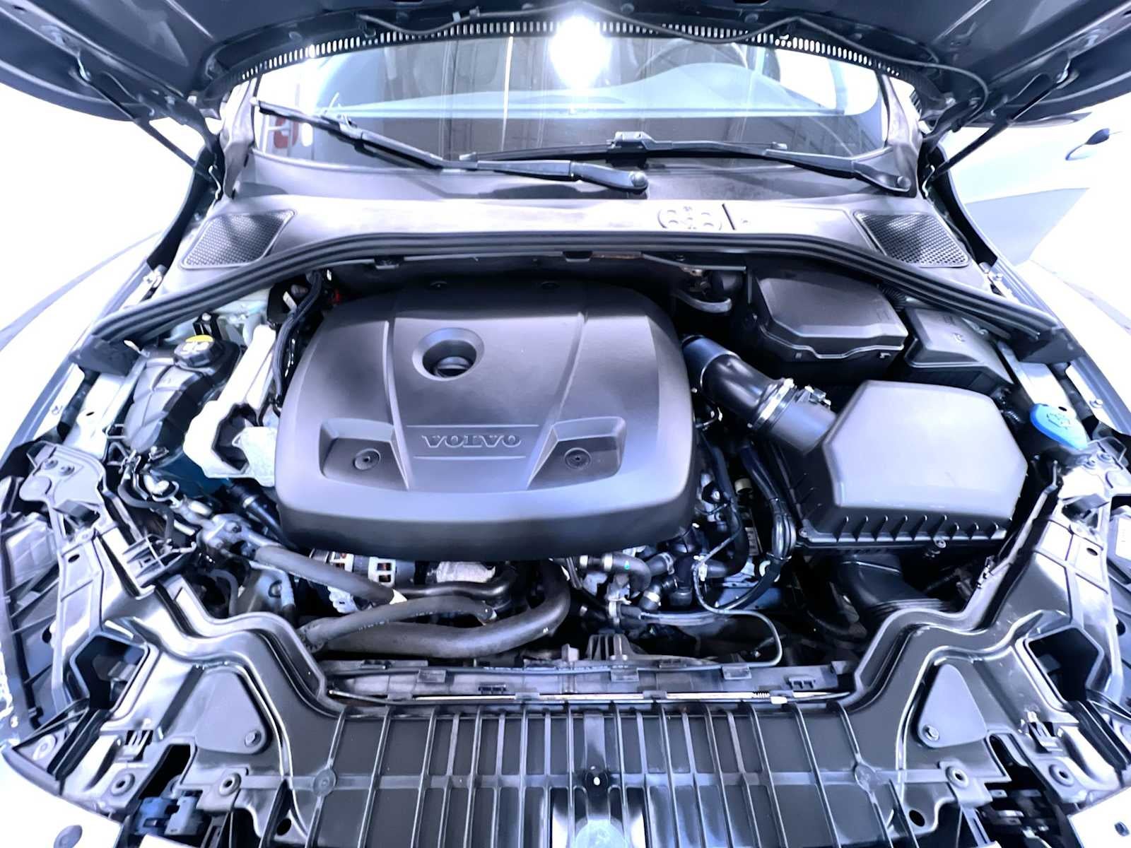 2018 Volvo V60 Cross Country Platinum