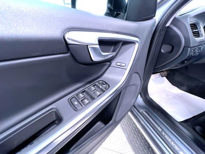 2018 Volvo V60 Cross Country Platinum