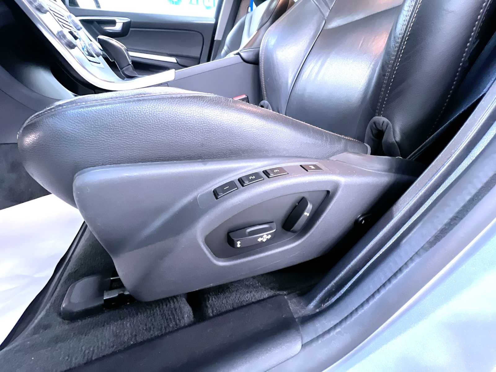 2018 Volvo V60 Cross Country Platinum