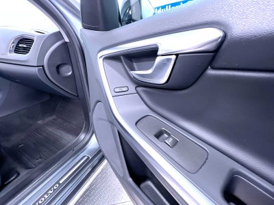 2018 Volvo V60 Cross Country Platinum