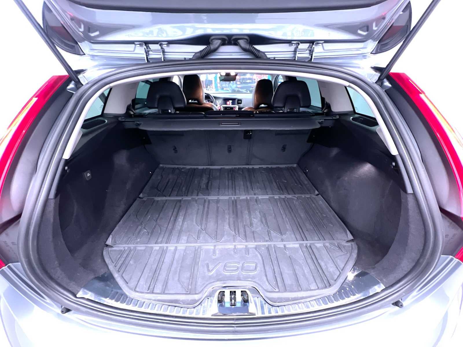 2018 Volvo V60 Cross Country Platinum
