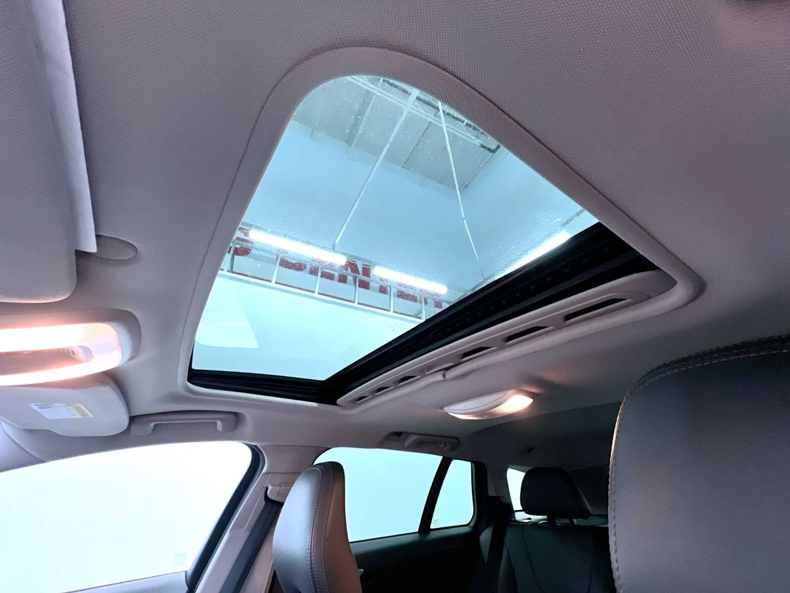 2018 Volvo V60 Cross Country Platinum