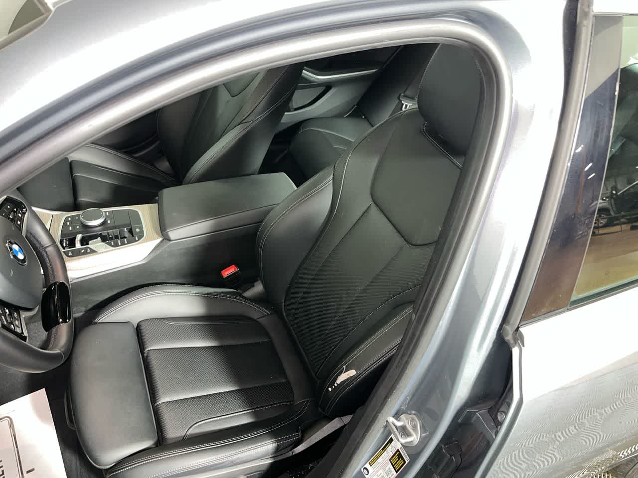 2025 BMW 330i 330i