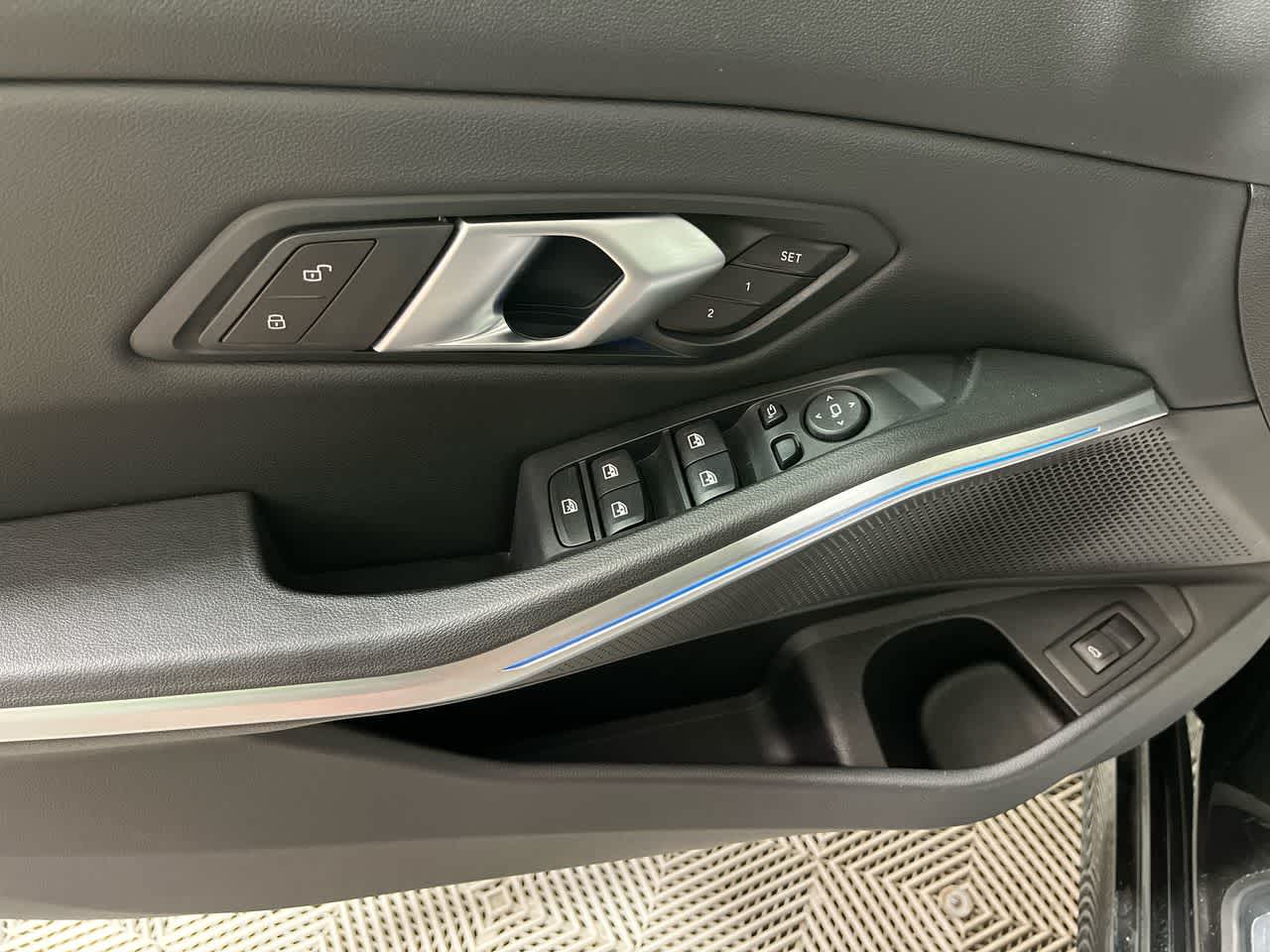 2025 BMW 330i 330i