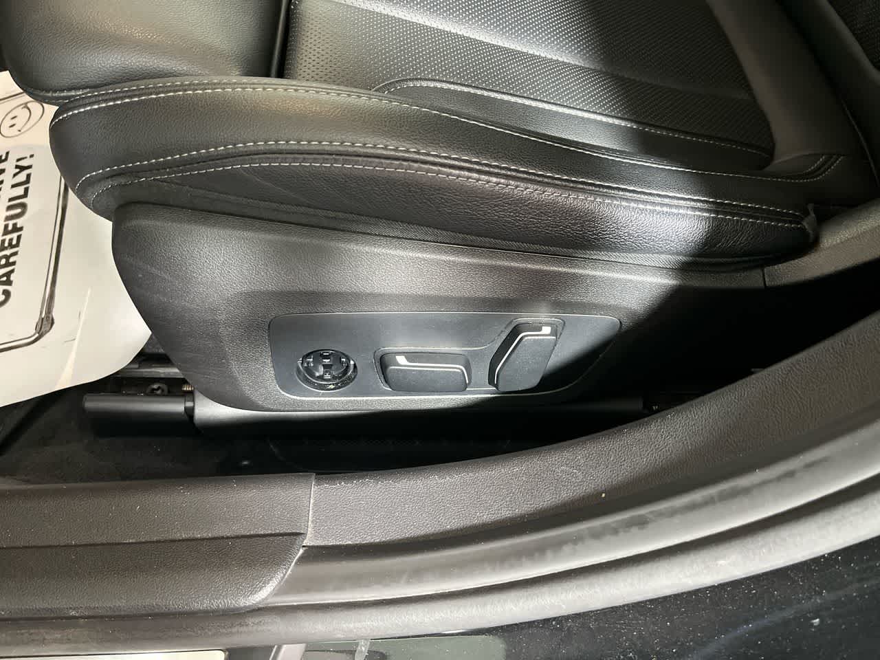 2025 BMW 330i 330i