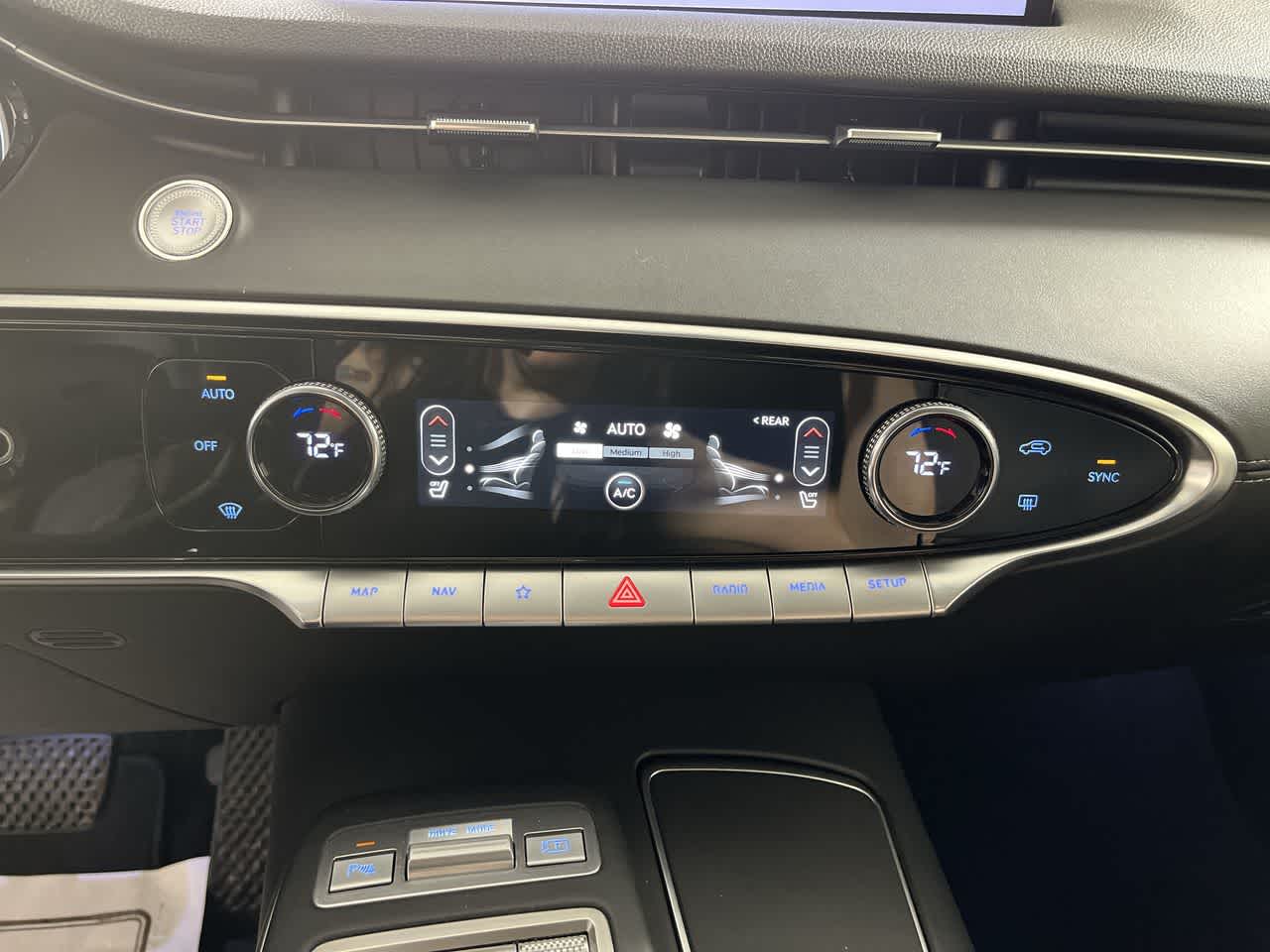 2025 Genesis GV70 2.5T