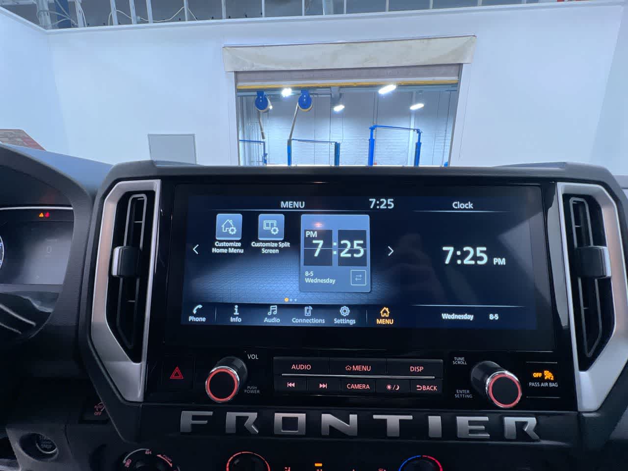 2025 Nissan Frontier SV