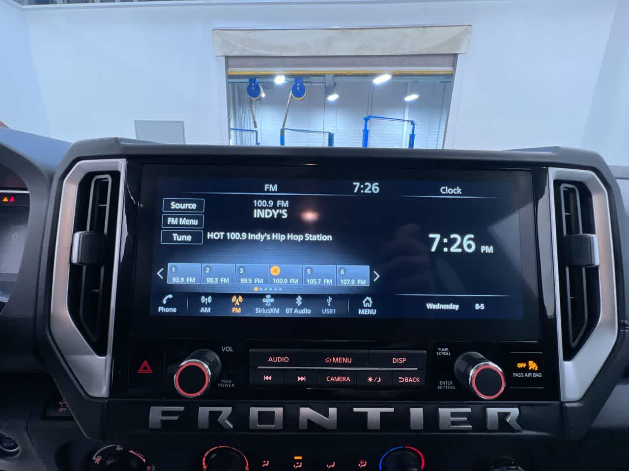 2025 Nissan Frontier SV