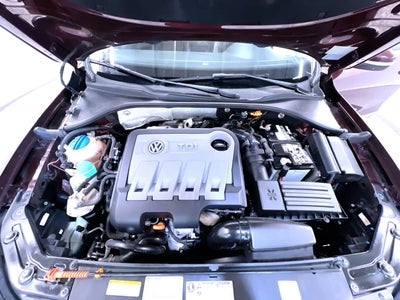 2013 Volkswagen Passat TDI SE w/Sunroof