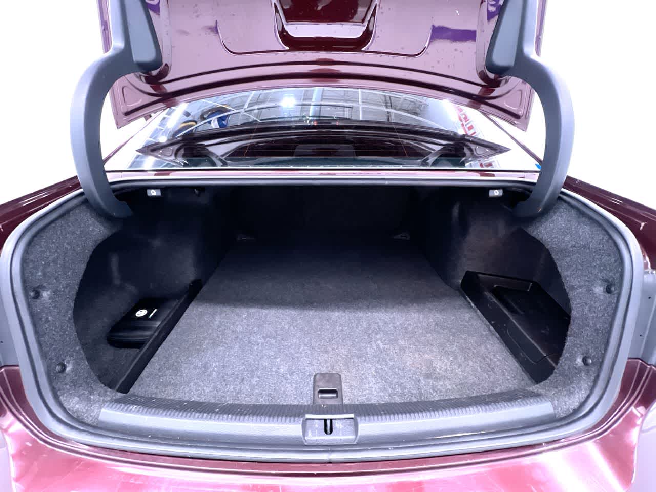 2013 Volkswagen Passat TDI SE w/Sunroof