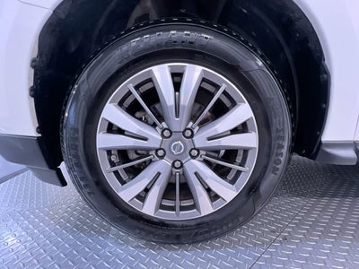2018 Nissan Pathfinder SV