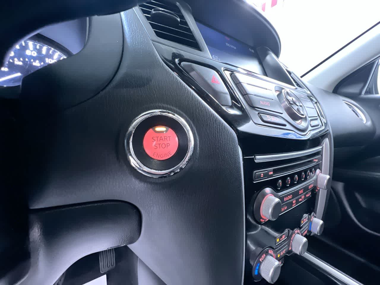 2018 Nissan Pathfinder SV