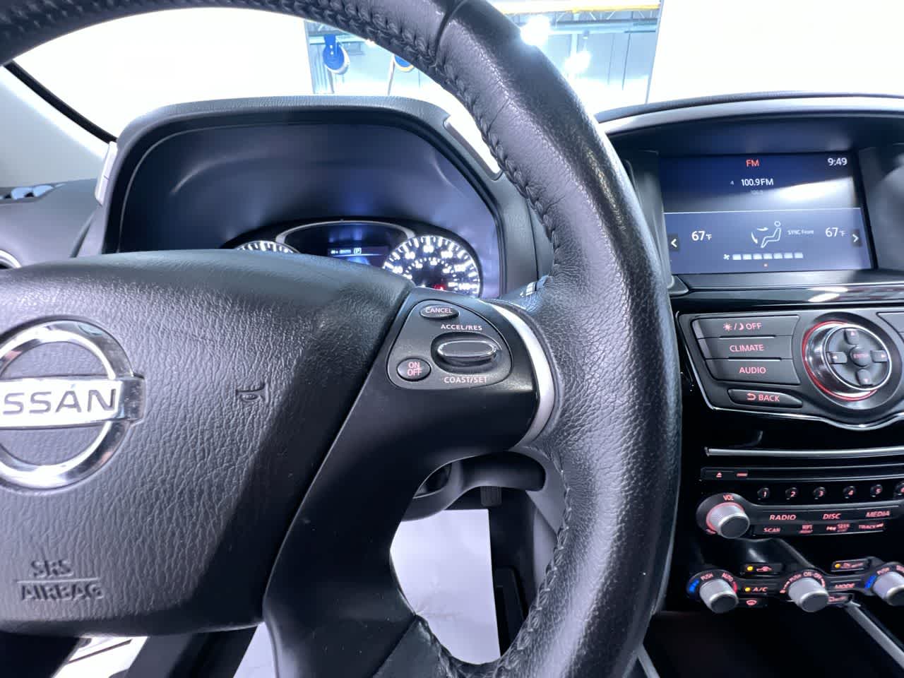2018 Nissan Pathfinder SV
