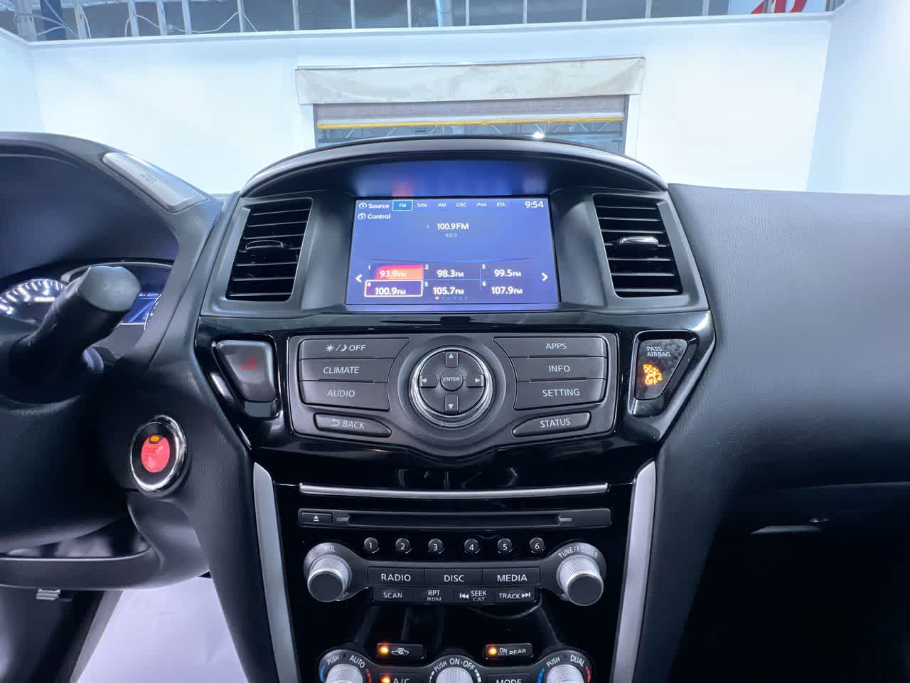2018 Nissan Pathfinder SV